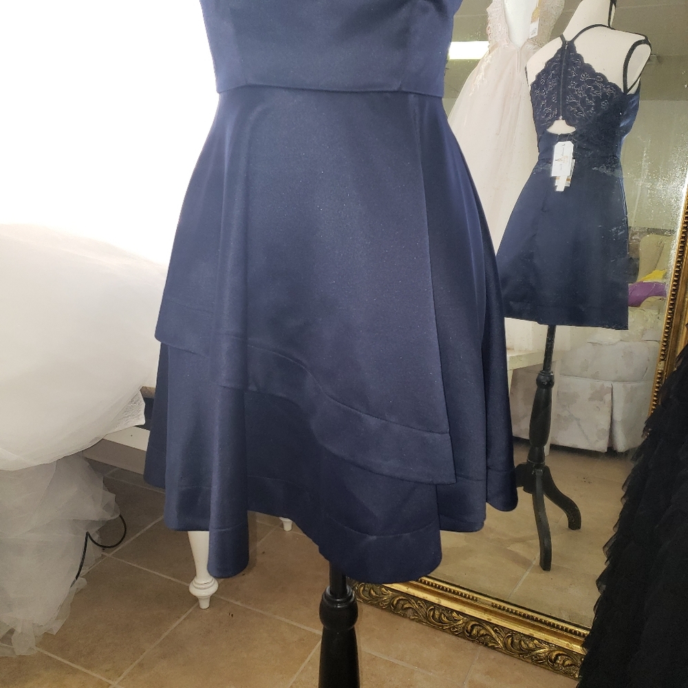 New Navy Lace Back Short Cocktail Dress Size 3 - Picture 2 of 6
